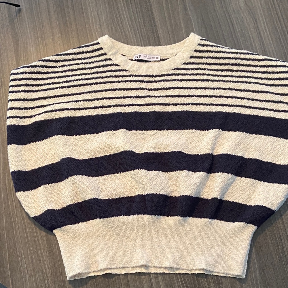 Zara Black and Cream Striped Top